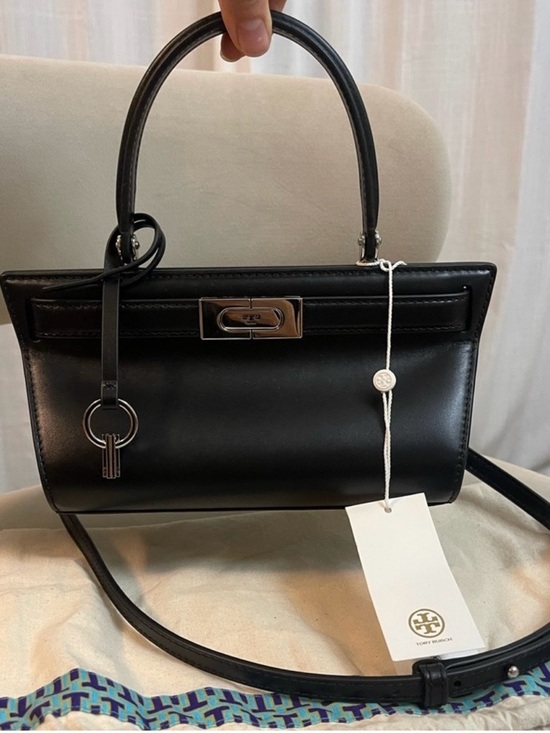 Tory Burch Handbags - Tory Burch Petite Lee Radziwill Cat Eye